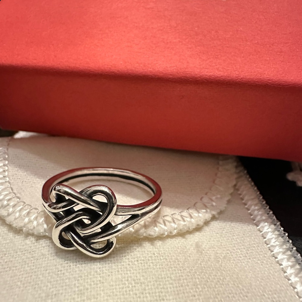James Avery Retired 925 Sterling Silver Intertwined Hearts Ring Size 9.5 ❤️ - Picture 2 of 9
